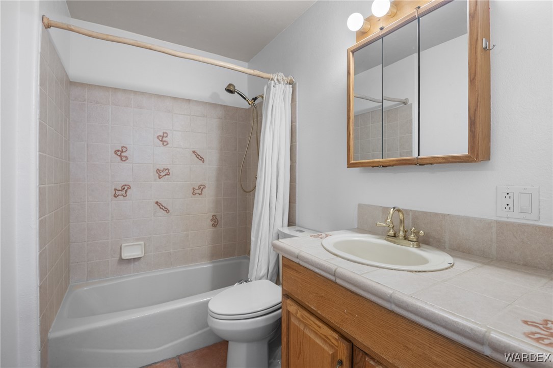 4681 South Hansen Road Kingman, AZ 86401 - Photo 29 of 55 Downstairs Guest Bathroom