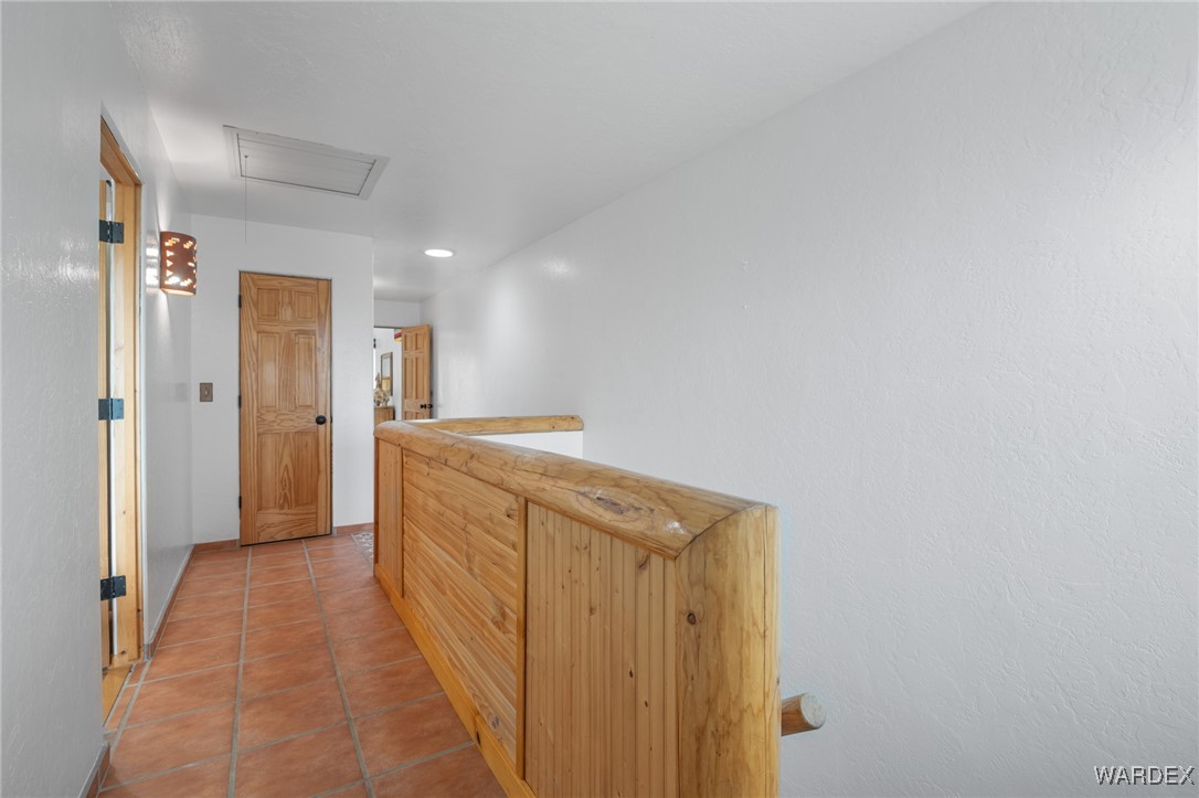 4681 South Hansen Road Kingman, AZ 86401 - Photo 30 of 55 Upstairs Hallway