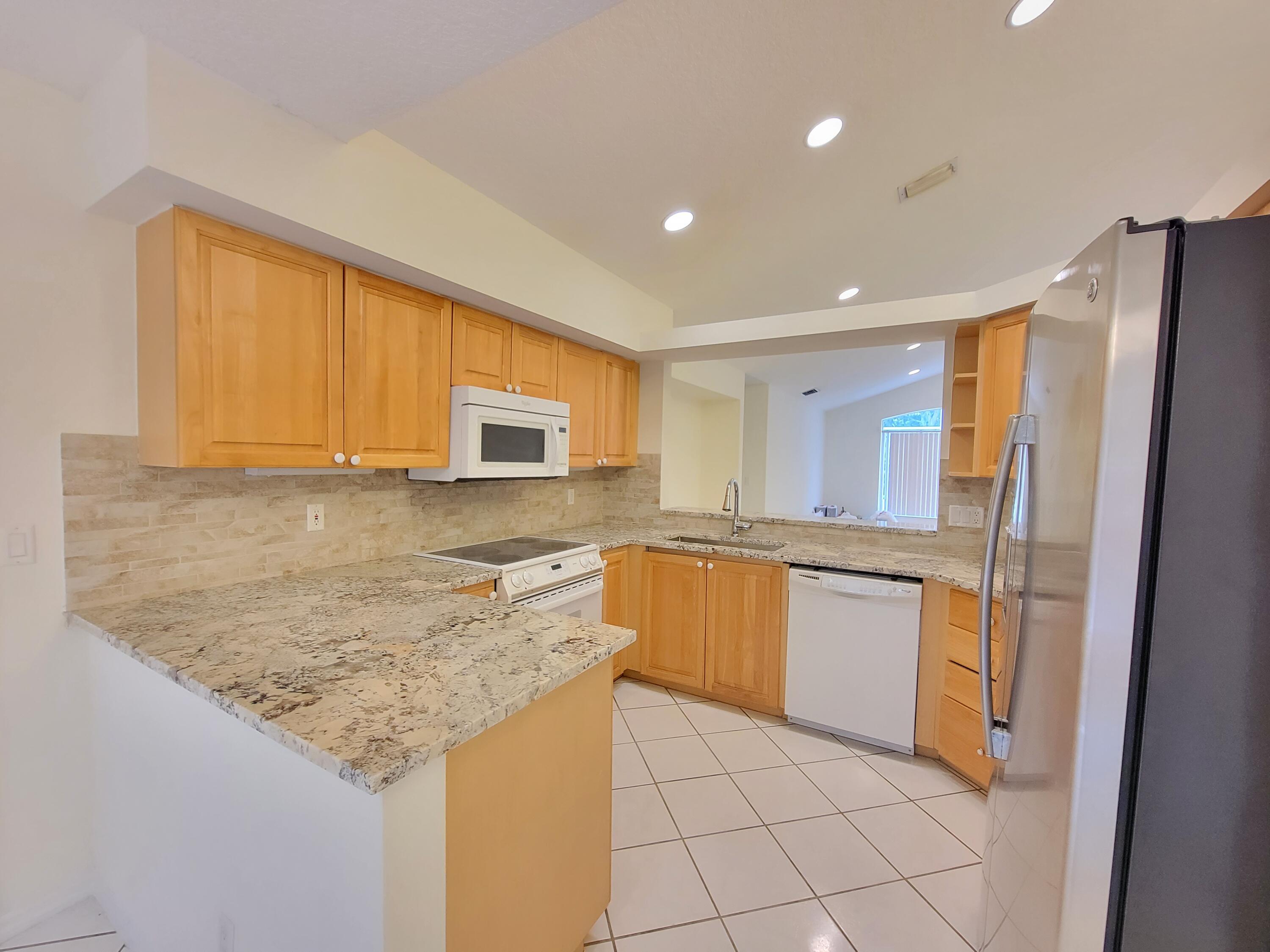 3041 Casa Rio Court Riviera Beach, FL 33418 - Photo 8 of 37 20211125_103433