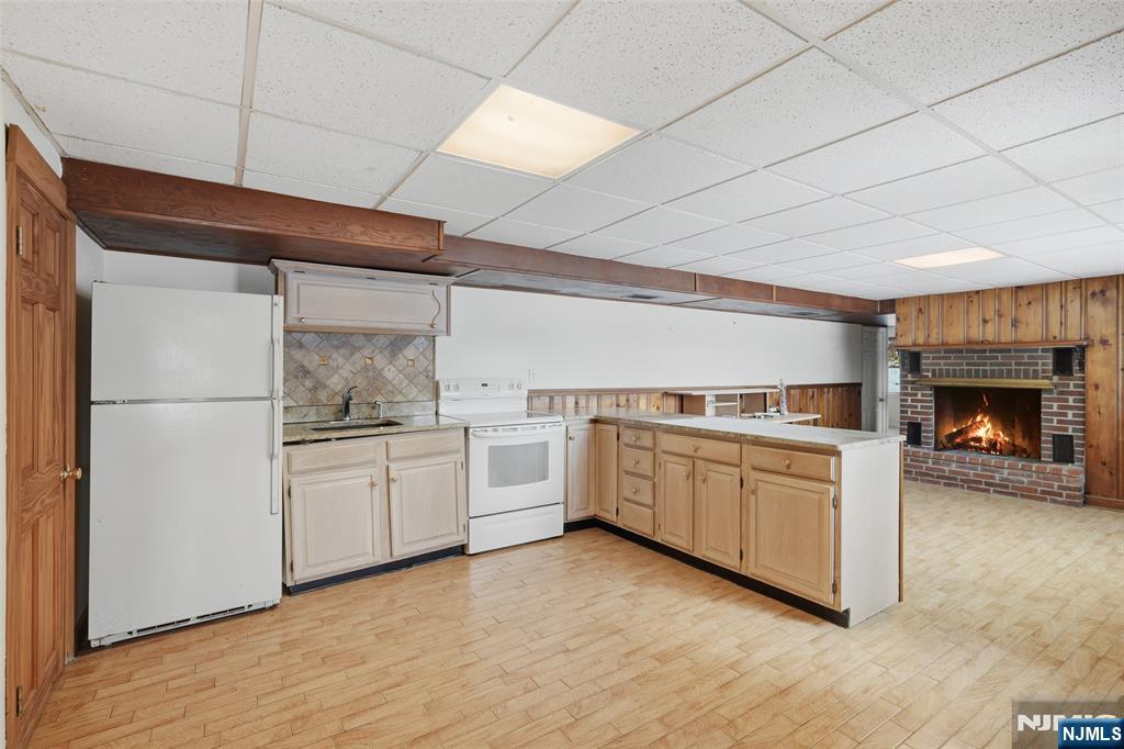 23 Cabot Lane Butler, NJ 07405 - Photo 28 of 40