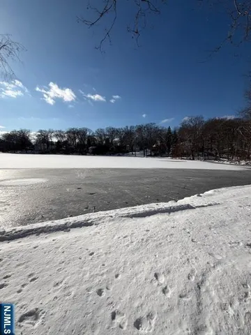 $1,050,000 | 23 Cabot Lane, Butler, NJ 07405