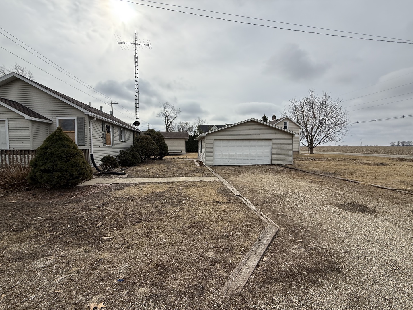 431 West Cedar Street Ladd, IL 61329 - Photo 2 of 15