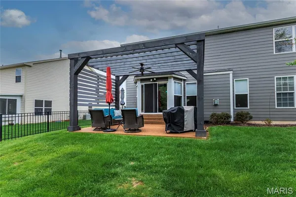 $625,000 | 543 Coachgate Court, Ballwin, MO 63021