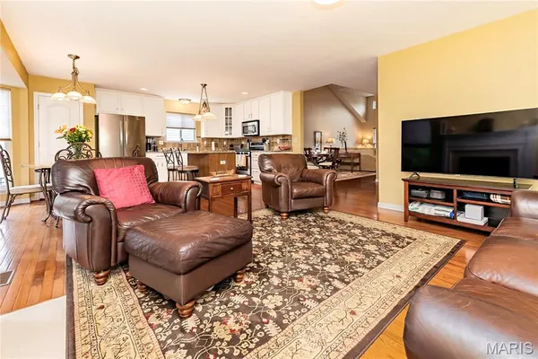 $625,000 | 543 Coachgate Court, Ballwin, MO 63021