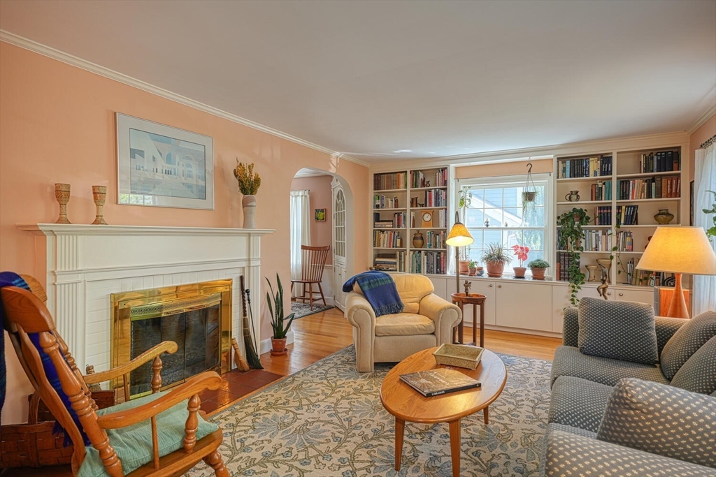 139 Dalton Road Belmont, MA 02478 - Photo 6 of 41 Gallery Image 6