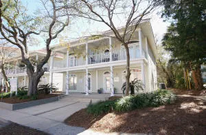 $1,700 | 165 Brooks Street Southeast, Unit F, Fort Walton Beach, FL 32548