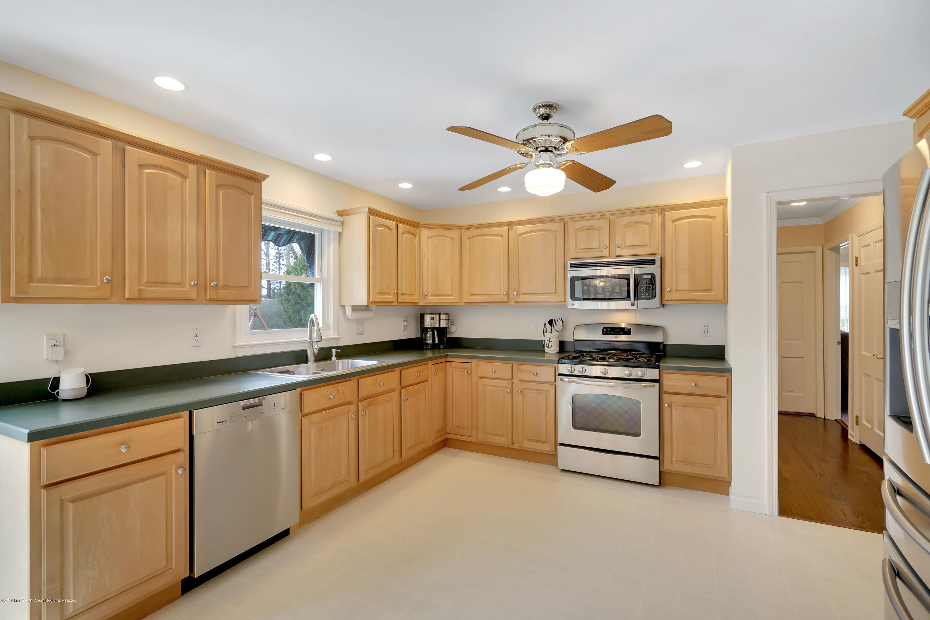 3403 Brandon Road Wall, NJ 07719 - Photo 8 of 45 009_dsc03496