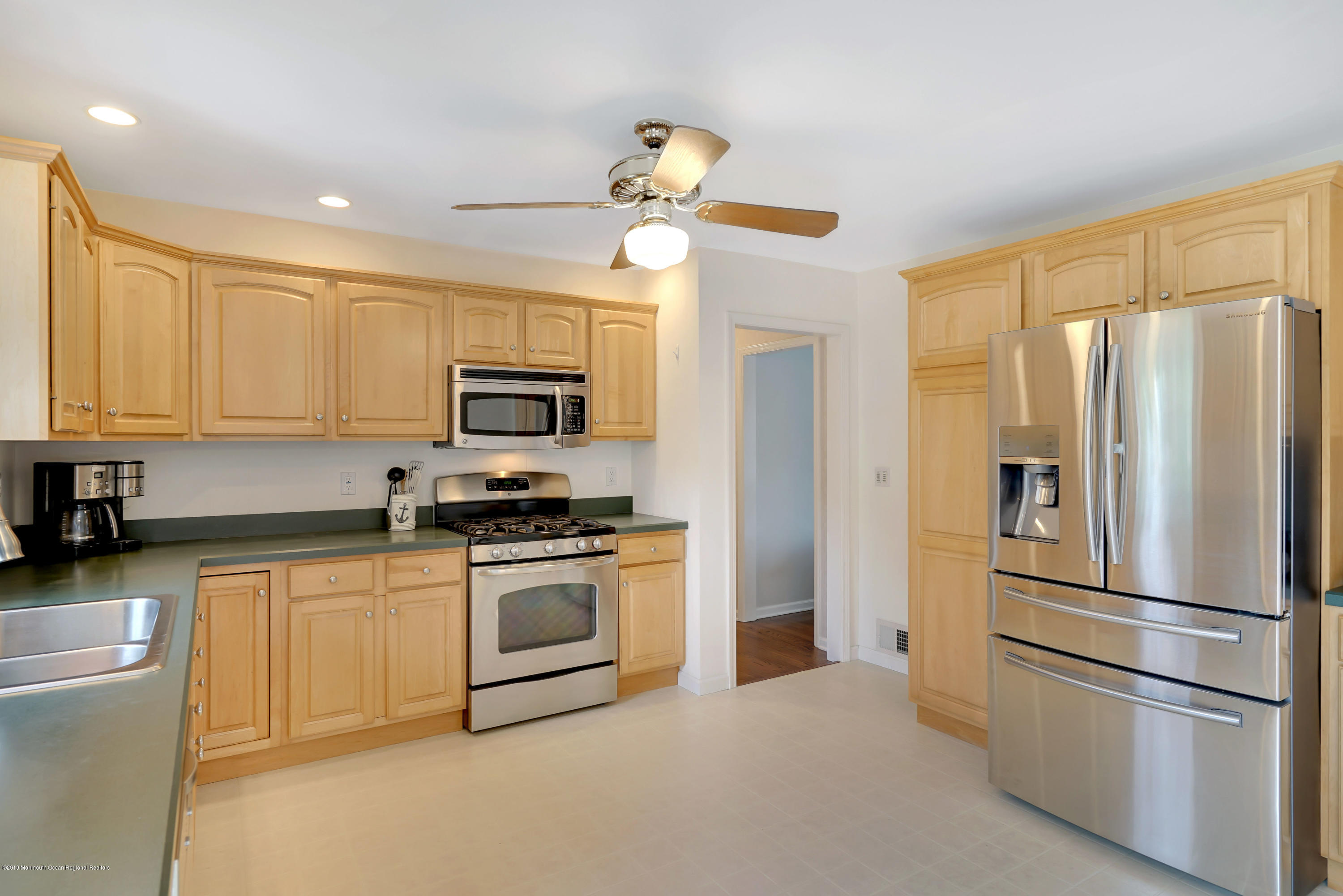 3403 Brandon Road Wall, NJ 07719 - Photo 9 of 45 010_dsc03501