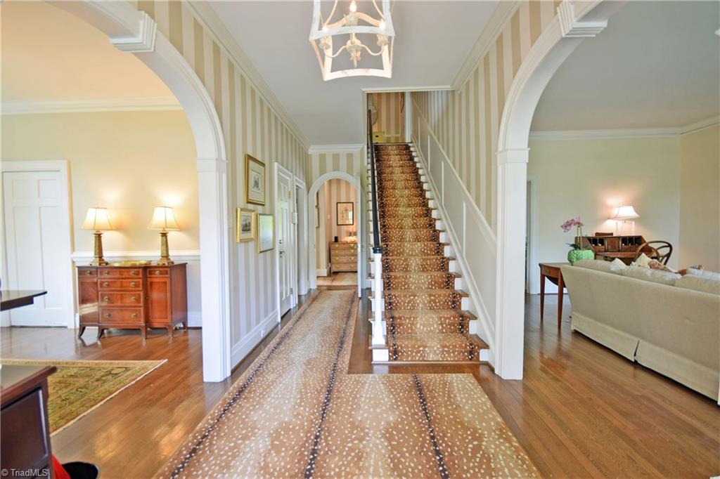 808 Arbor Road Winston-Salem, NC 27104 - Photo 2 of 21 Gallery Image 2