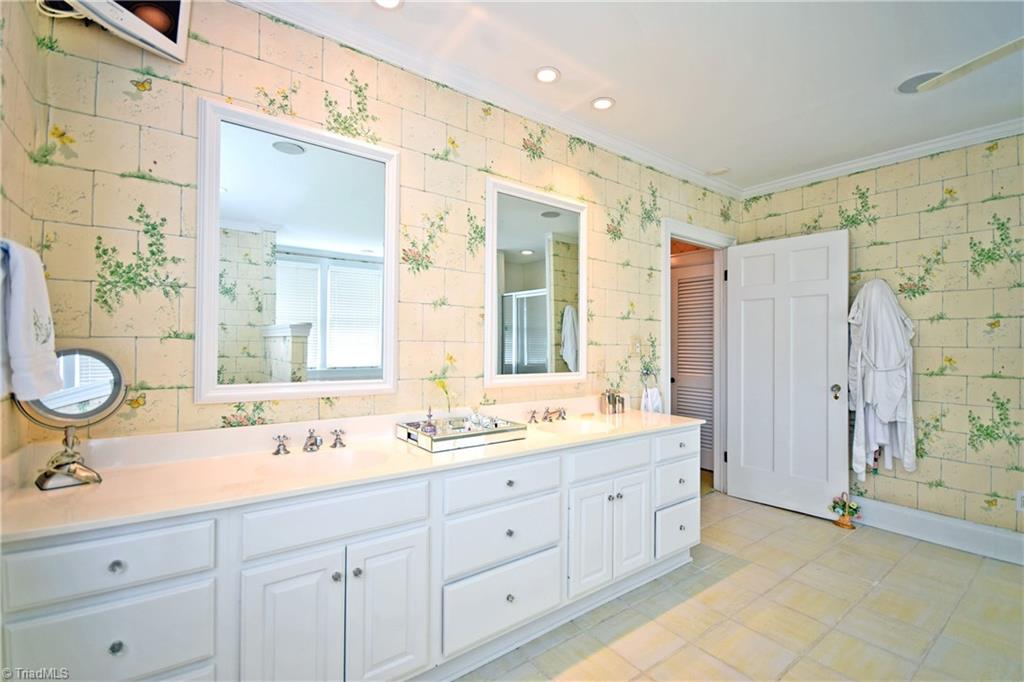 808 Arbor Road Winston-Salem, NC 27104 - Photo 16 of 21 Gallery Image 16