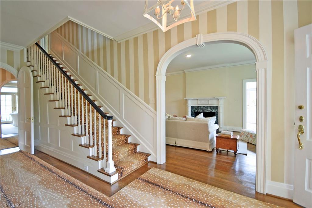 808 Arbor Road Winston-Salem, NC 27104 - Photo 3 of 21 Gallery Image 3