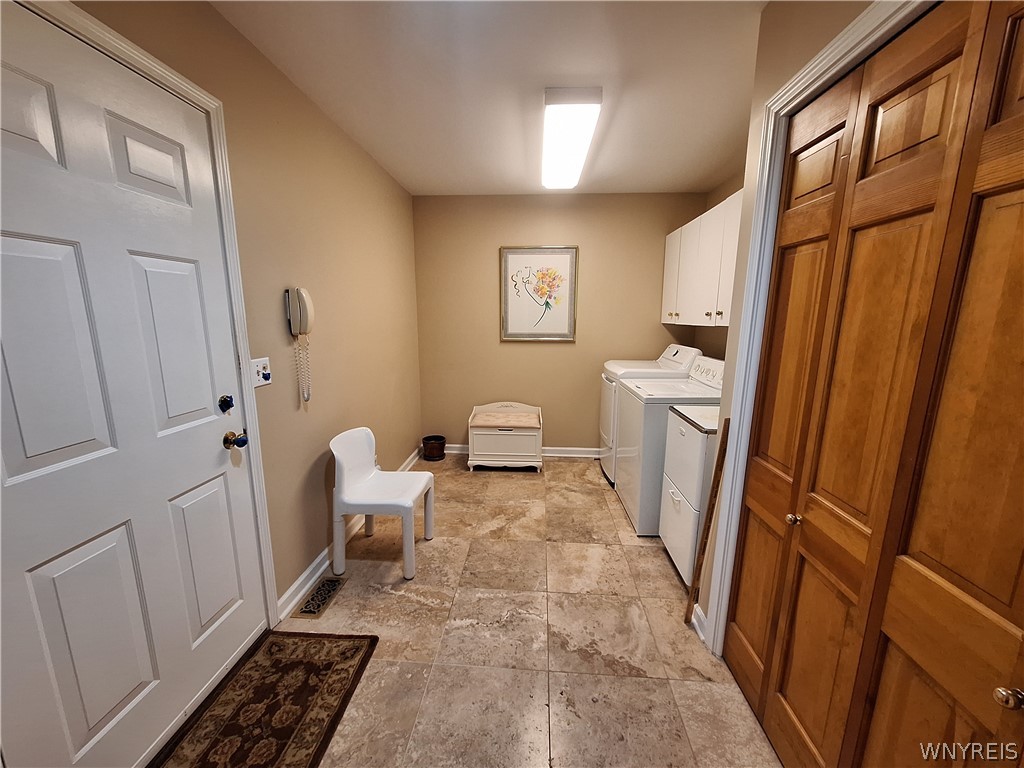 122 Hidden Ridge Common Amherst, NY 14221 - Photo 20 of 26