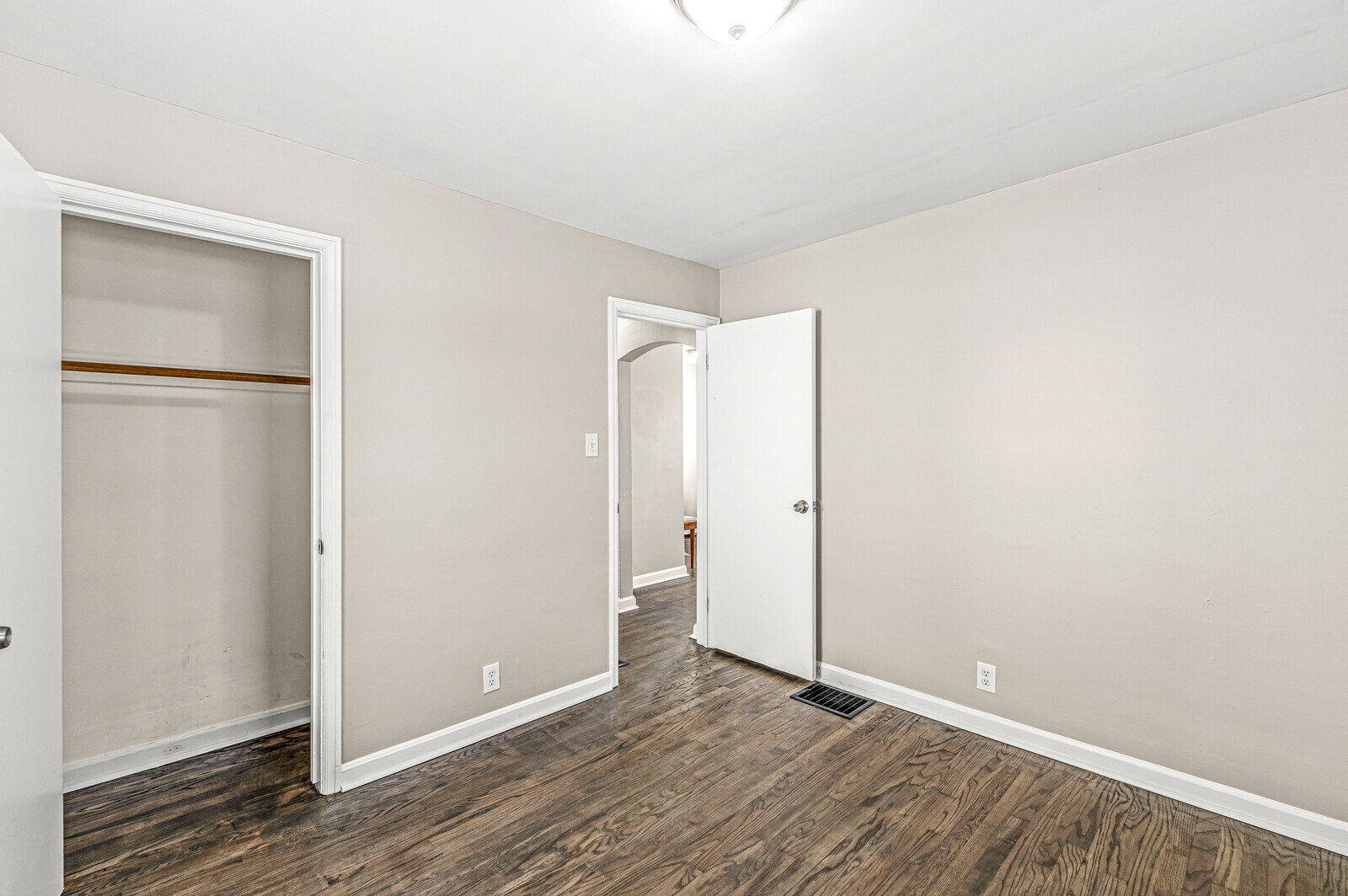 4117 Clarendon Road Indianapolis, IN 46208 - Photo 22 of 46