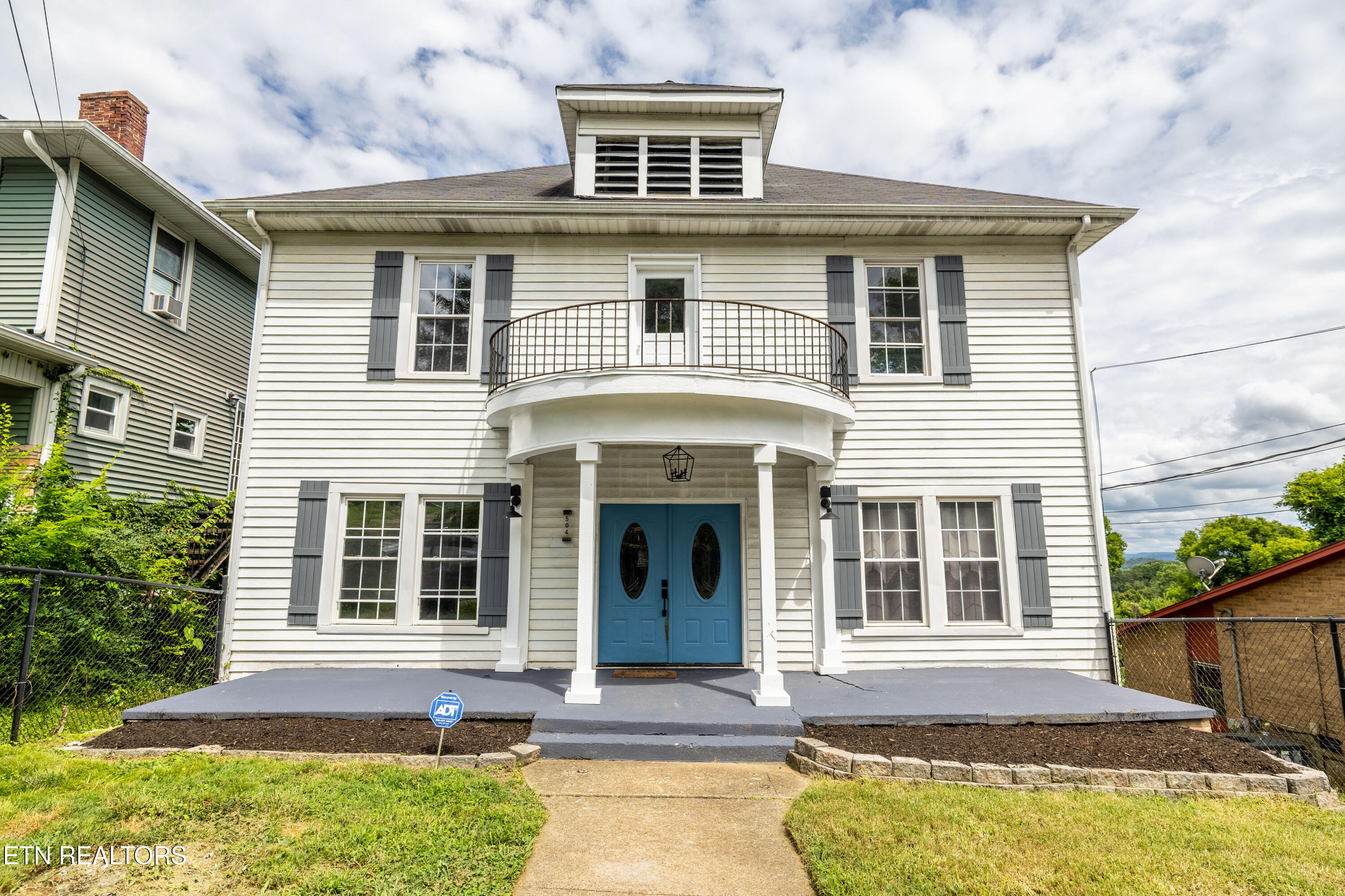 504 Surrey Road Knoxville, TN 37915 - Photo 1 of 25 504SurreyRd-7