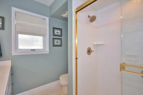 $399,900 | 145 North Lynnwood Lane, Brookfield, WI 53005
