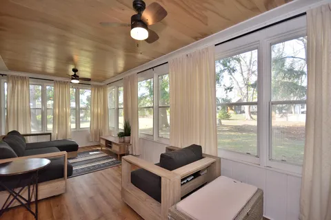 $399,900 | 145 North Lynnwood Lane, Brookfield, WI 53005