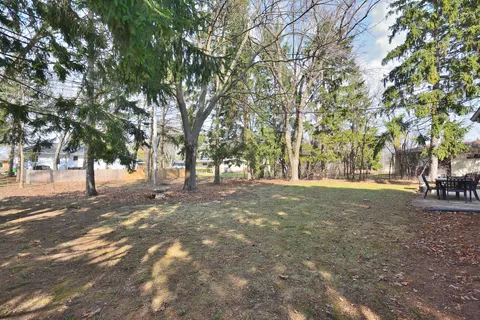 $399,900 | 145 North Lynnwood Lane, Brookfield, WI 53005