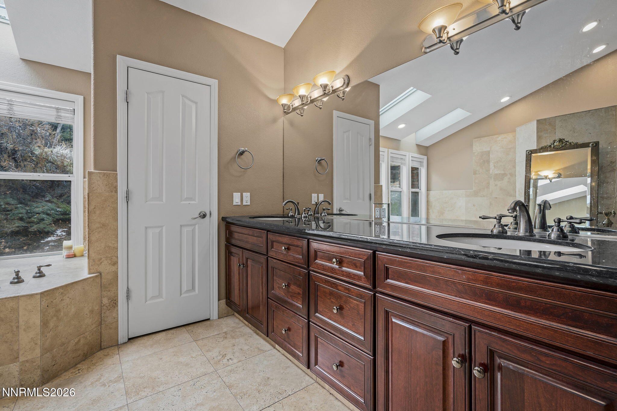 1885 3 Mile Drive Reno, NV 89509 - Photo 21 of 47 21-web-or-mls-_DSC7328
