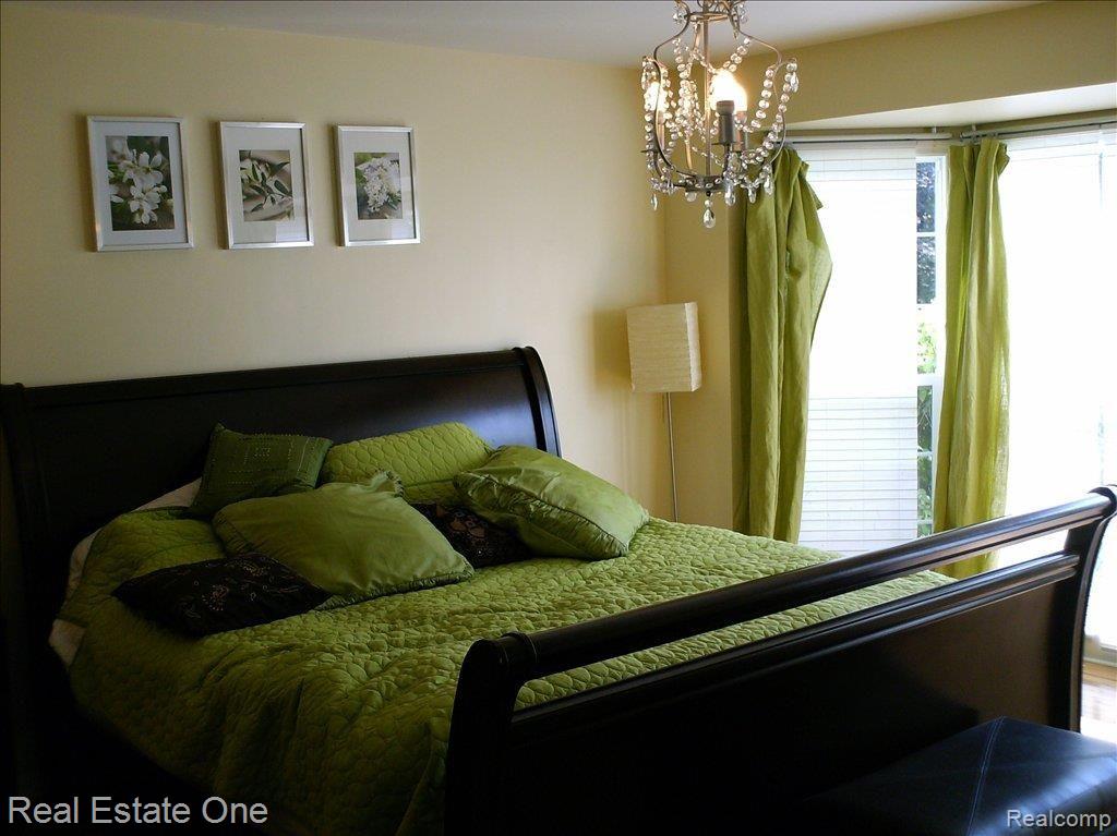 1266 Sandy Ridge Drive Rochester, MI 48306 - Photo 10 of 25 Master Bedroom