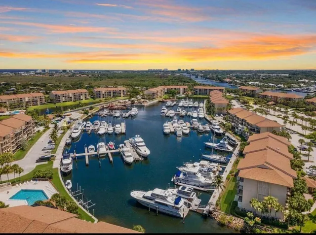 $555,000 | 2601 Marina Isle Way, Unit 202, Jupiter, FL 33477