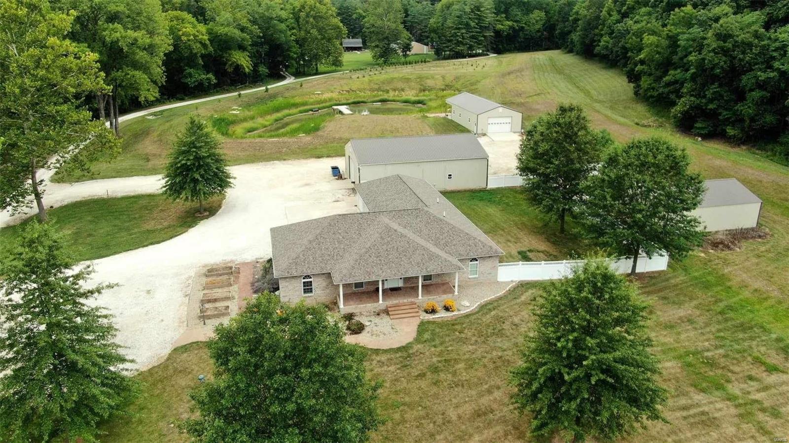 66 Hidden Vly Road Hardin, IL 62047 - Photo 1 of 98 Gallery Image 1