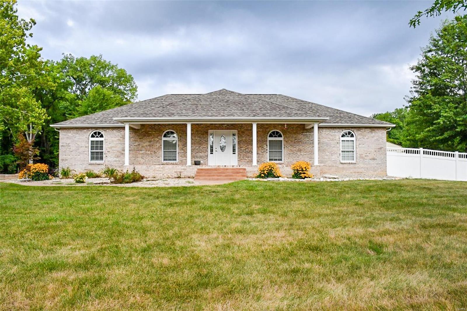 66 Hidden Vly Road Hardin, IL 62047 - Photo 8 of 98 Gallery Image 8