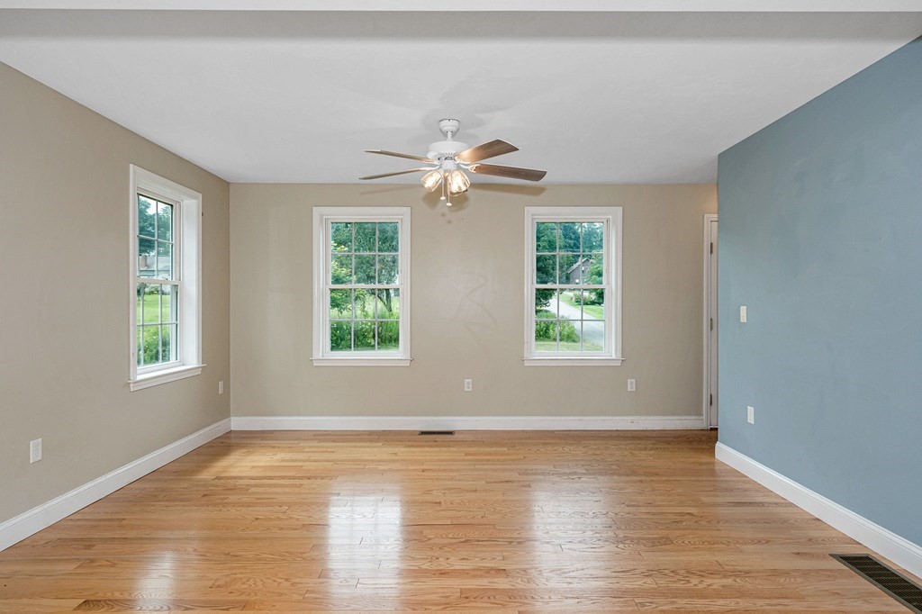 178 Fitchburg Road Townsend, MA 01469 - Photo 12 of 41