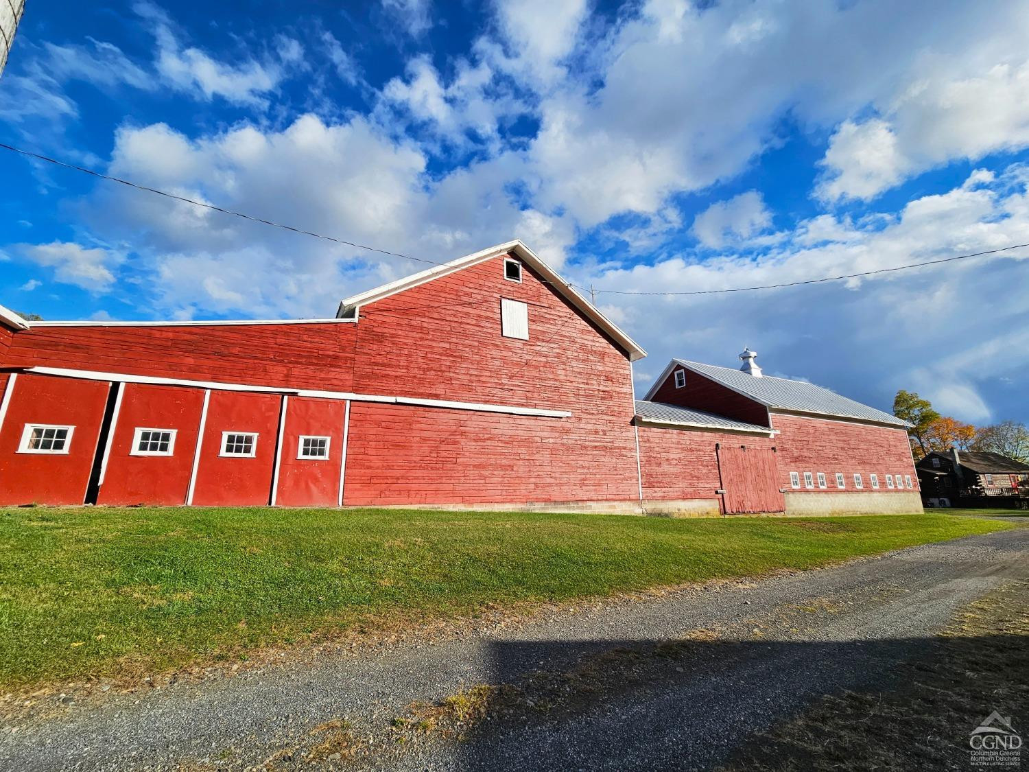 274 Fingar Road Hudson, NY 12534 - Photo 7 of 77 Barn & Log House