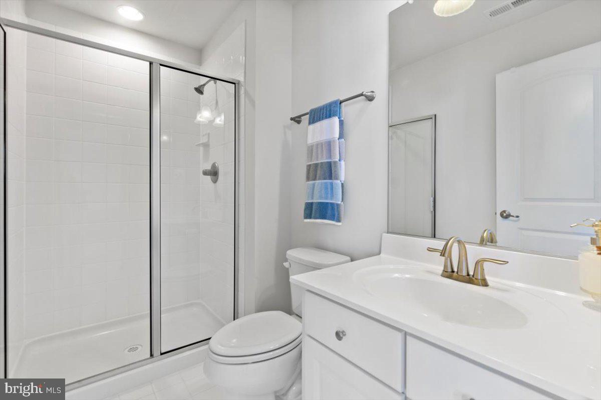 3802 Jacob Stout Road Doylestown, PA 18902 - Photo 34 of 36 3rd floor full bath
