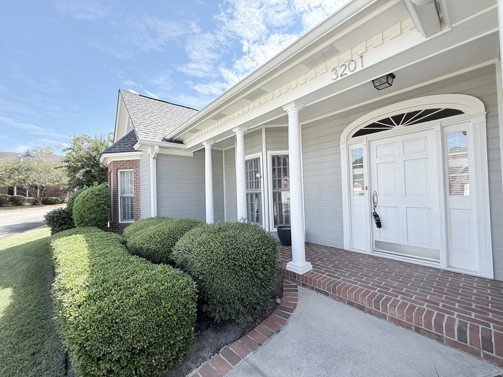 3201 Ridgefield Lane Valdosta, GA 31602 - Photo 2 of 39 Gallery Image 2