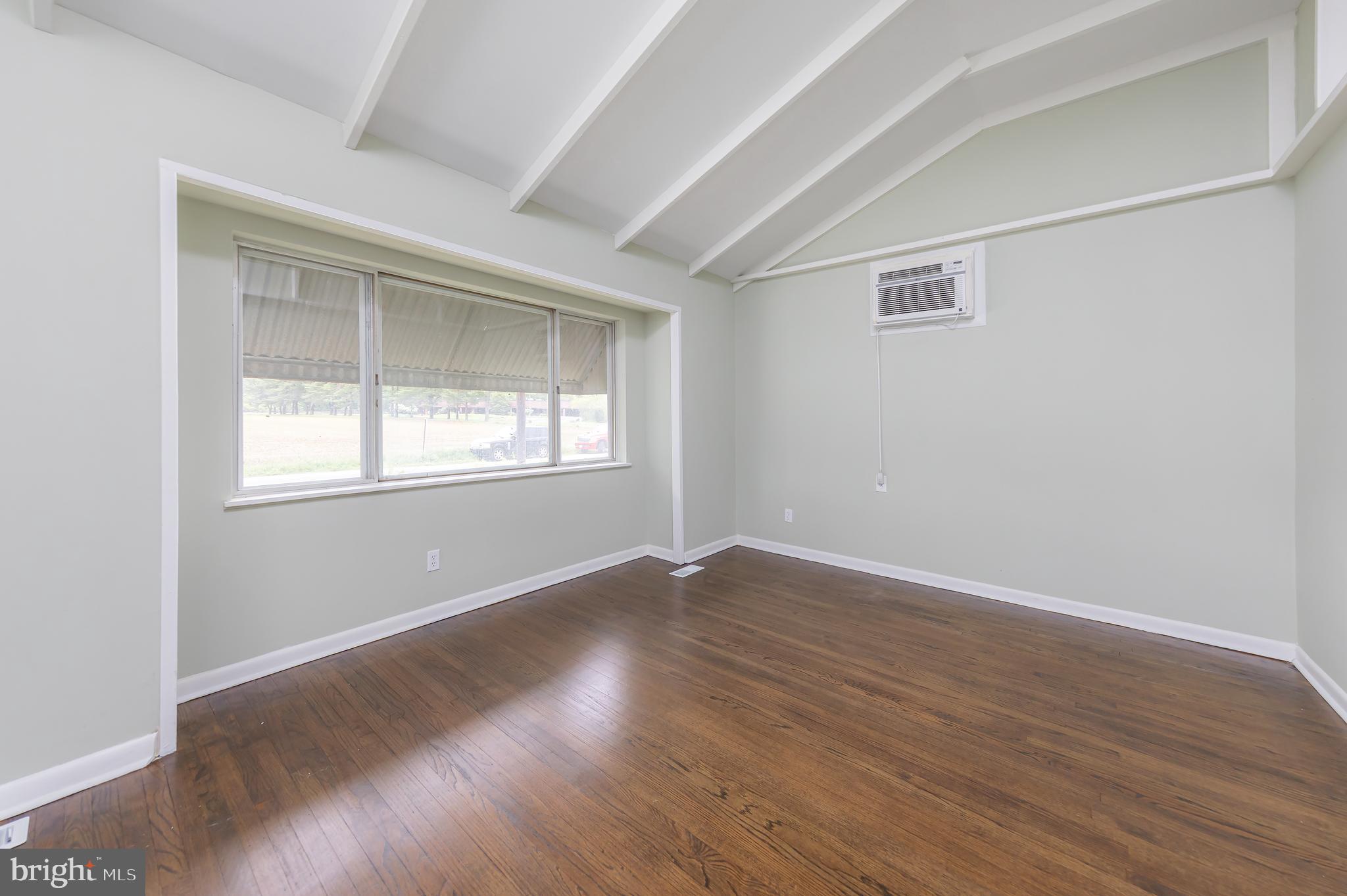 231 Chestnut Street Salem, NJ 08079 - Photo 8 of 20 Gallery Image 8