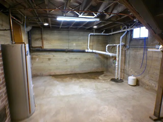 $415,000 | 14086 Highway 76, Caledonia, IL 61011