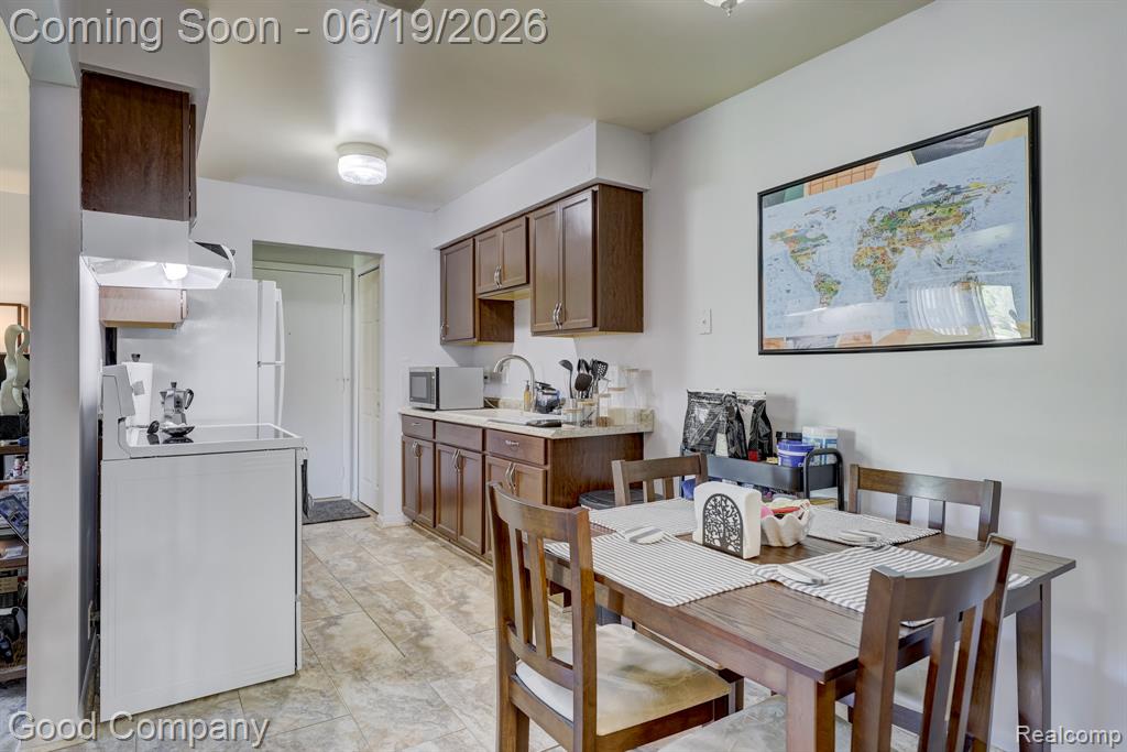 43244 Mound Road, Unit 2 Sterling Heights, MI 48314 - Photo 6 of 23