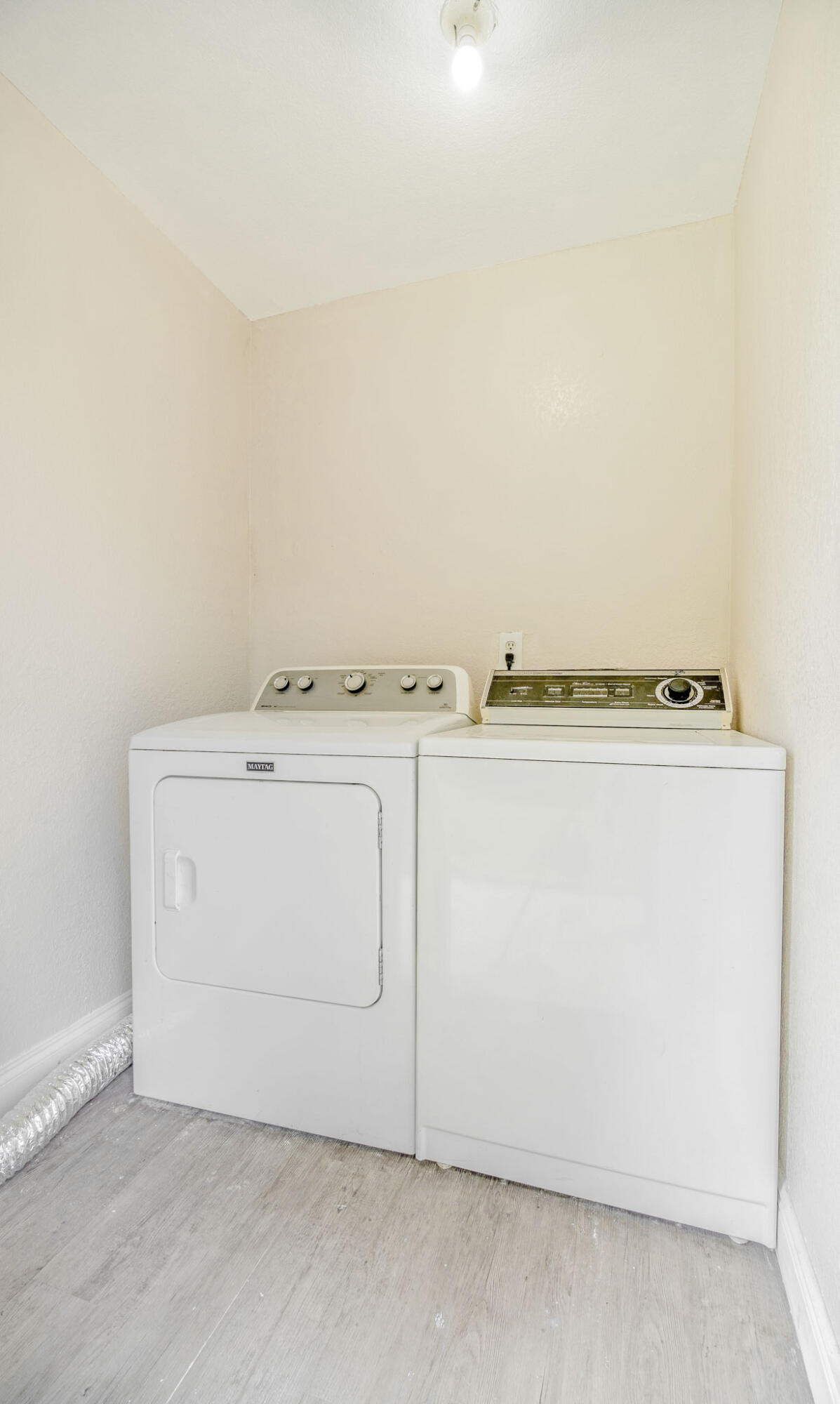 3763 Southeast Dixie Ross Street, Unit 2 Stuart, FL 34997 - Photo 19 of 24 DSC00329-HDR