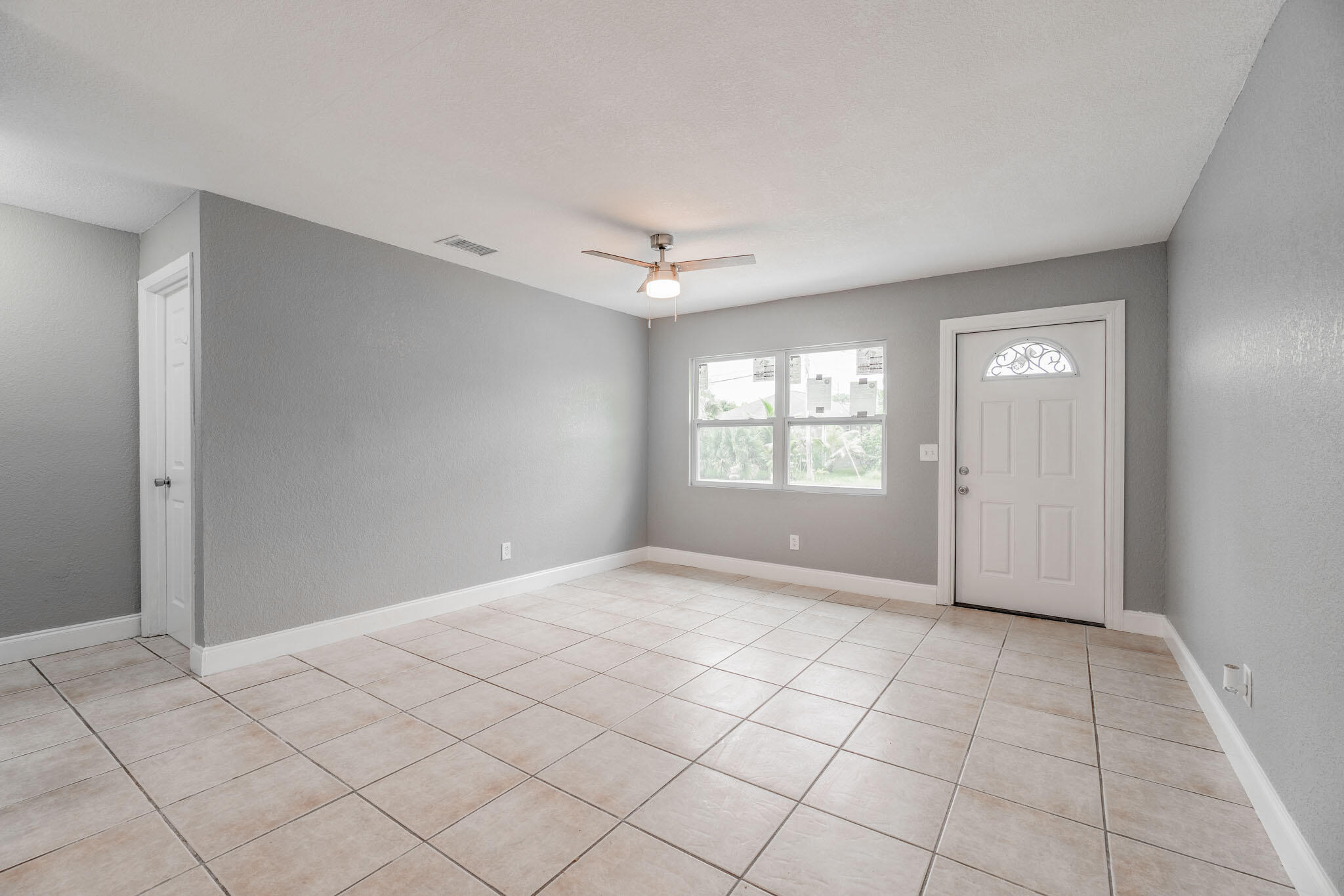 3763 Southeast Dixie Ross Street, Unit 2 Stuart, FL 34997 - Photo 7 of 24 DSC00304-HDR