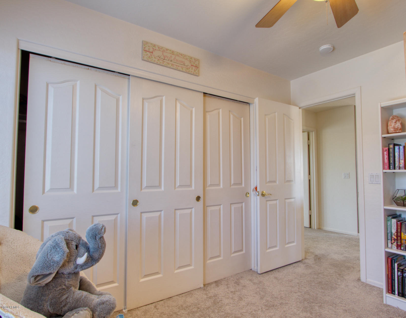 4343 East Del Rio Street Gilbert, AZ 85295 - Photo 18 of 28 4343 Del Rio HDR Interior 66