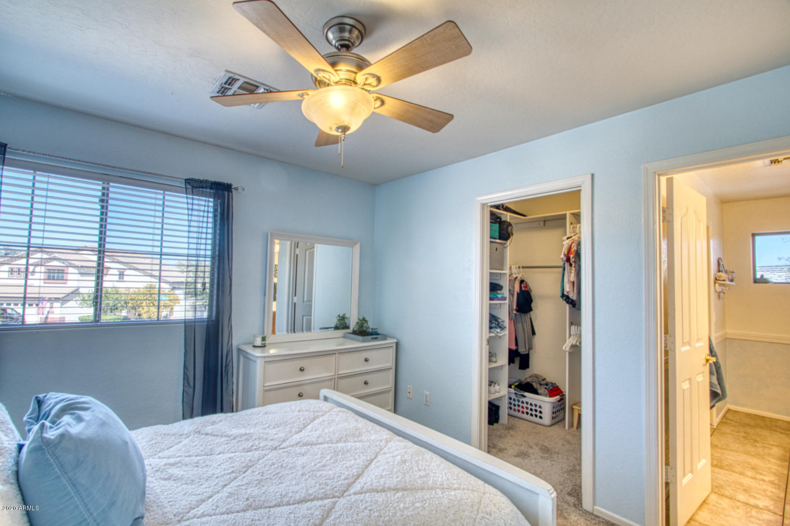 4343 East Del Rio Street Gilbert, AZ 85295 - Photo 20 of 28 4343 Del Rio HDR Interior 72