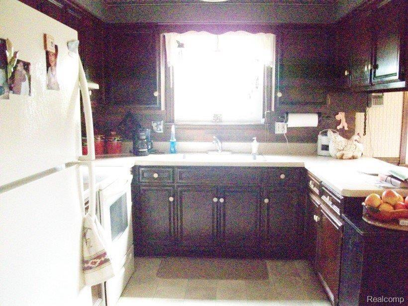 73750 McFadden Road Armada, MI 48005 - Photo 7 of 9 mcf-kitch1