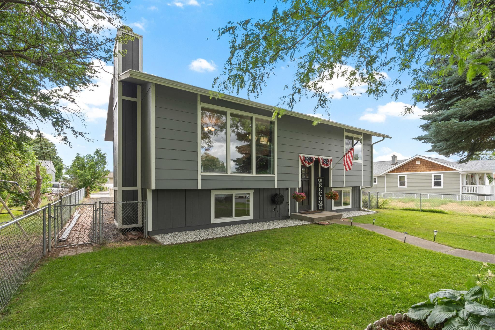2018 East Columbia Avenue Spokane, WA 99208 - Photo 2 of 38