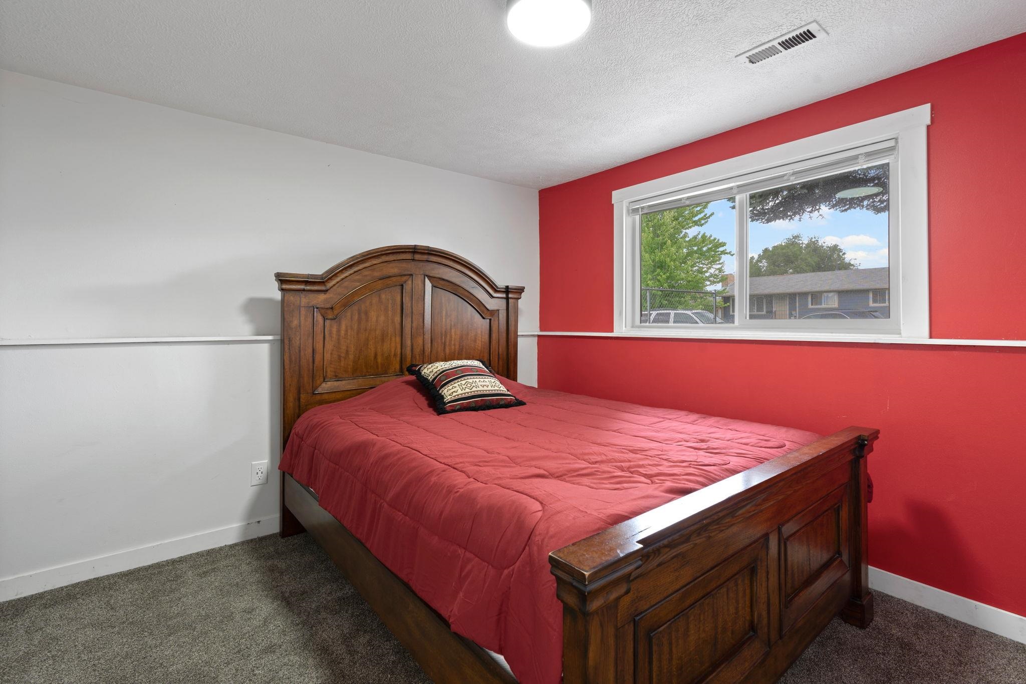 2018 East Columbia Avenue Spokane, WA 99208 - Photo 23 of 38