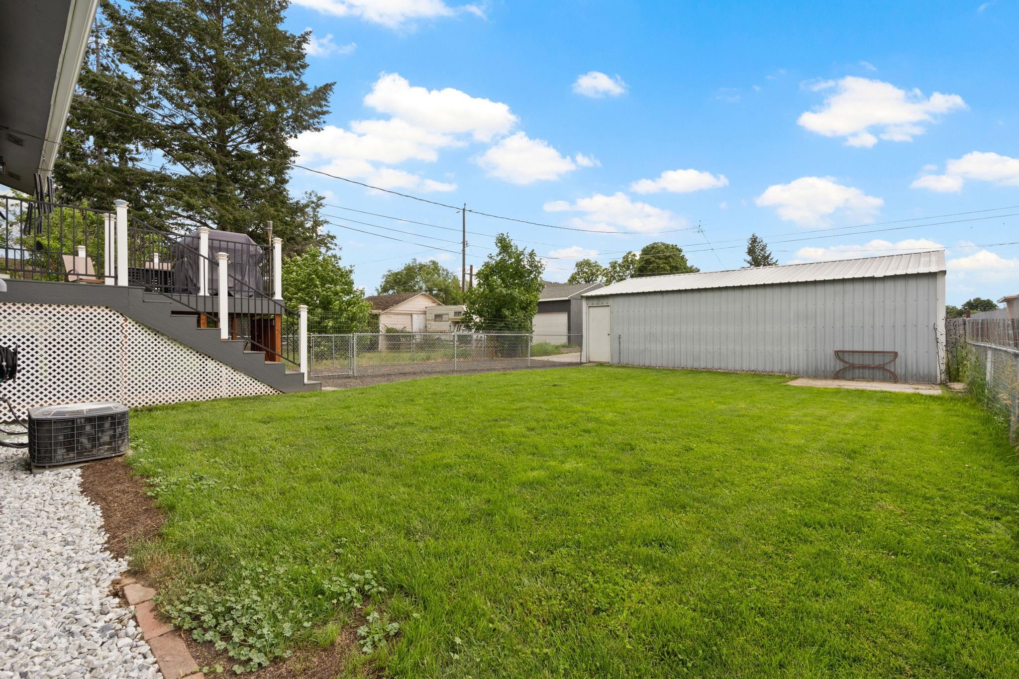 2018 East Columbia Avenue Spokane, WA 99208 - Photo 32 of 38