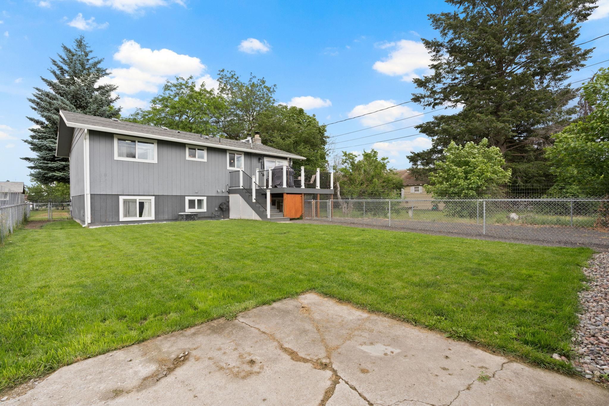 2018 East Columbia Avenue Spokane, WA 99208 - Photo 33 of 38