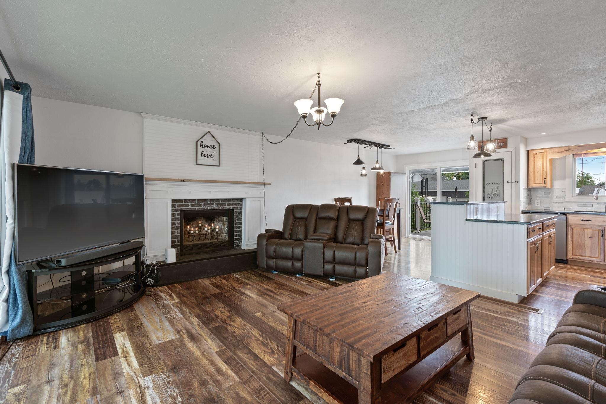 2018 East Columbia Avenue Spokane, WA 99208 - Photo 8 of 38
