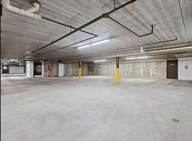 760 Weidner Road, Unit 107 Buffalo Grove, IL 60089 - Photo 21 of 22 a view of an empty room