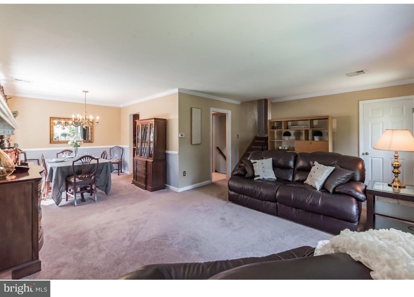 13 Taylor Road Conshohocken, PA 19428 - Photo 7 of 25 Living Room