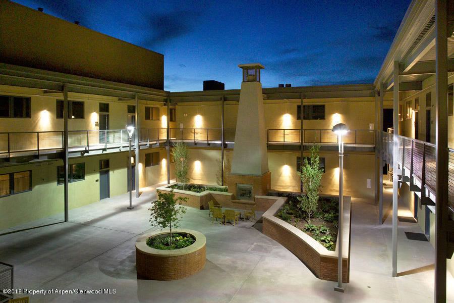 231 Robinson Street, Unit 200 Basalt, CO 81621 - Photo 11 of 19 Interior Courtyard