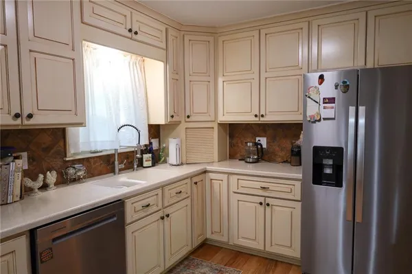 $369,500 | 4824 Mockingbird Lane, St. Joseph, MO 64506