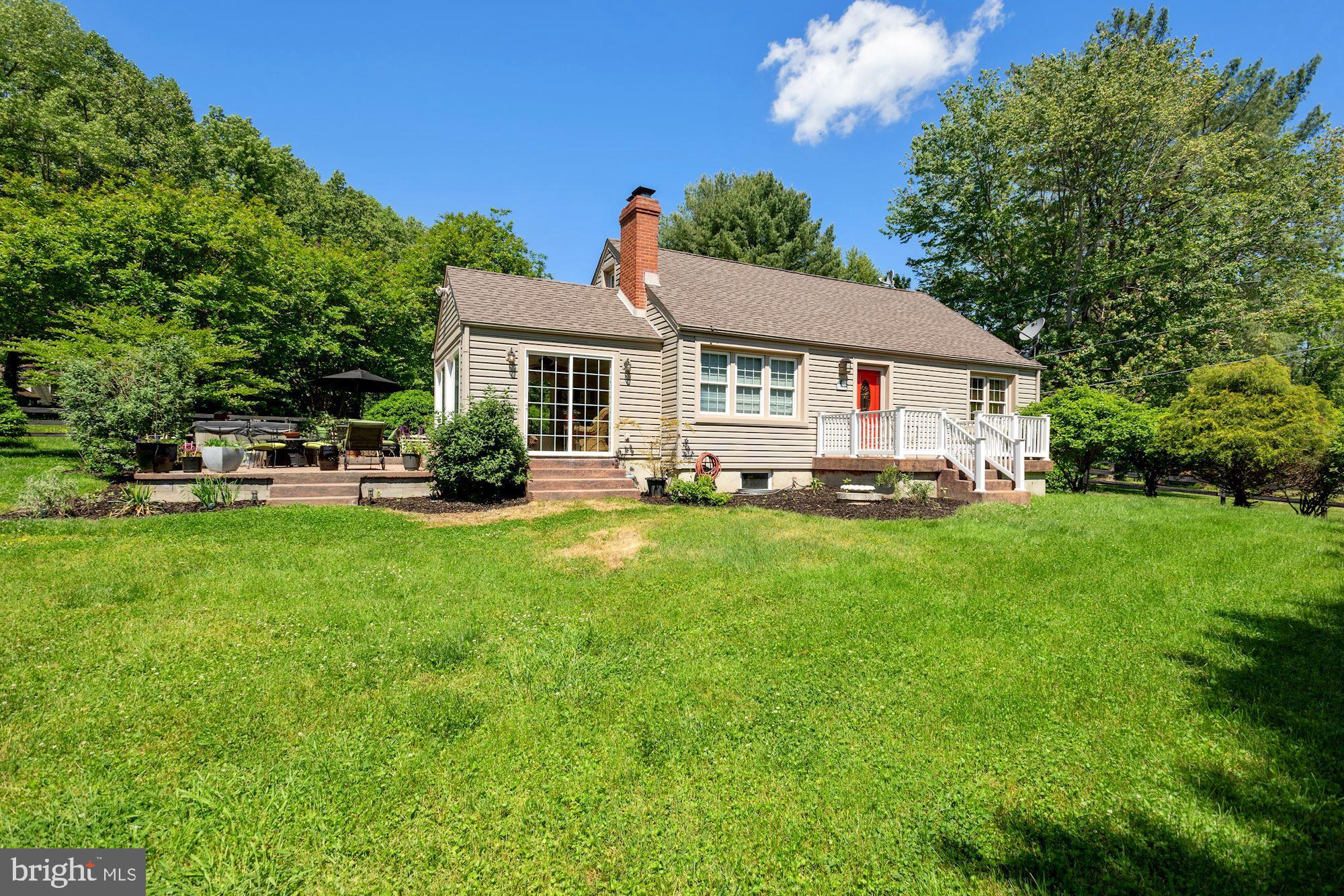 636 Walker Road Great Falls, VA 22066 - Photo 18 of 20