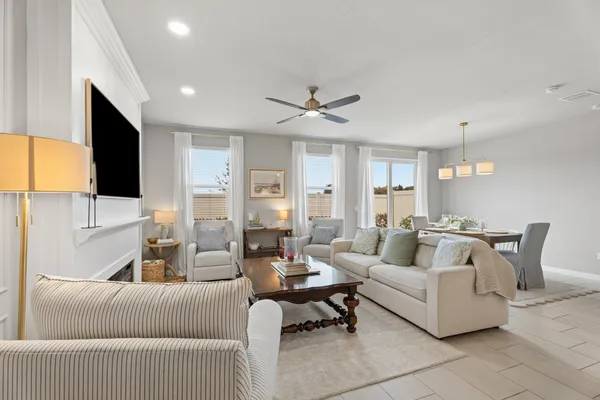 $439,999 | 5612 Southeast Edgewater Circle, Stuart, FL 34997
