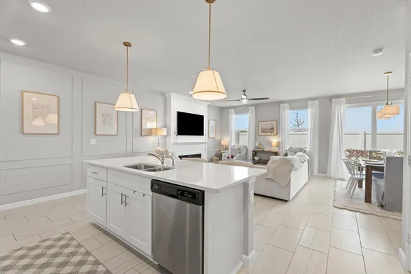 $439,999 | 5612 Southeast Edgewater Circle, Stuart, FL 34997